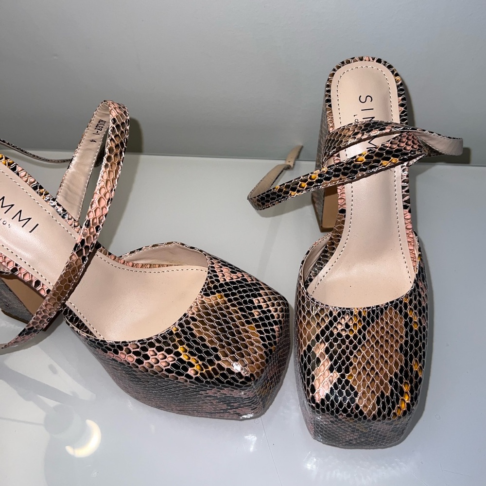 Snakeskin Platform Heels - Picture 6 of 16